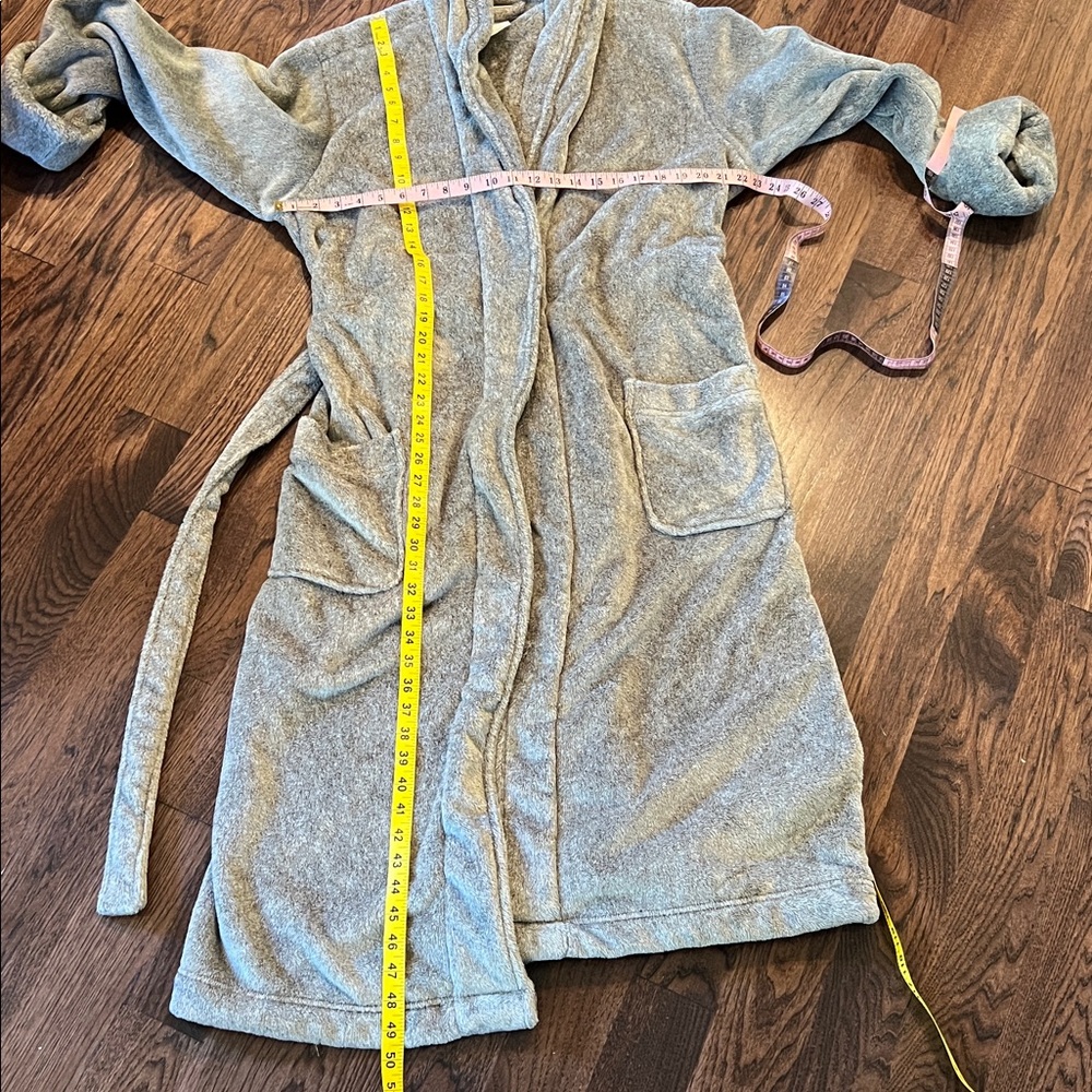 Pottery Barn Plush Gray Green Tan Bathrobe - Picture 7 of 11